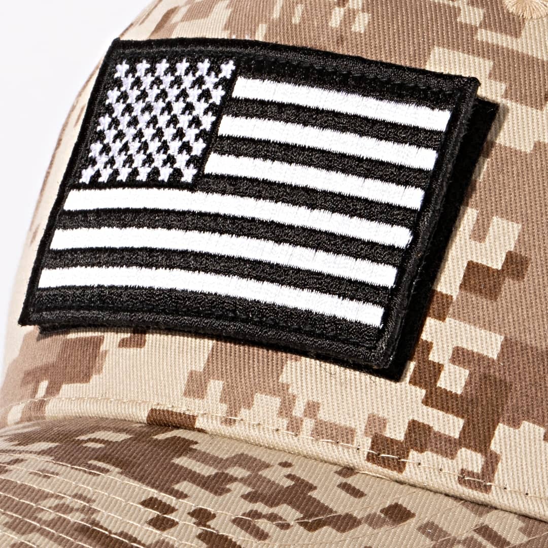 DELTA - BLACK AND WHITE USA FLAG